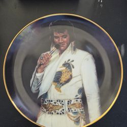 Elvis Remembered Collectible Gold Rim Plate - Tenderly 9667