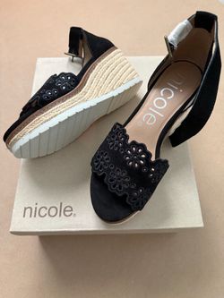 Size 6.5, Nicole black floral laser-cut Espadrille wedge sani