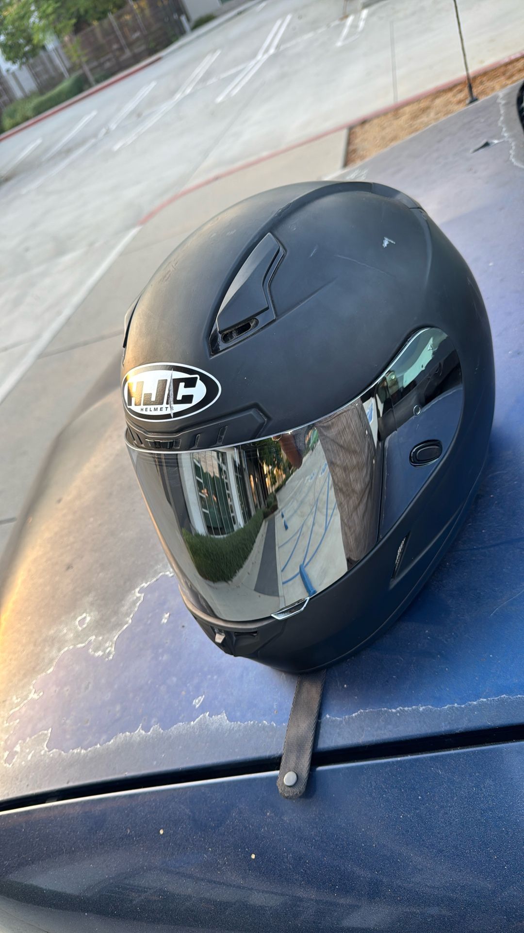 Motorcycle helmet