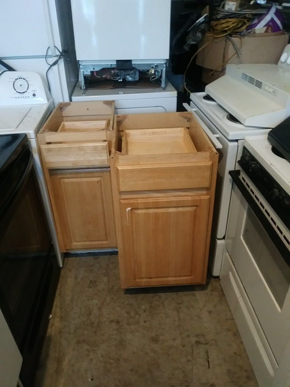 Solid wood kitchen cabinets also bathroom cabinets