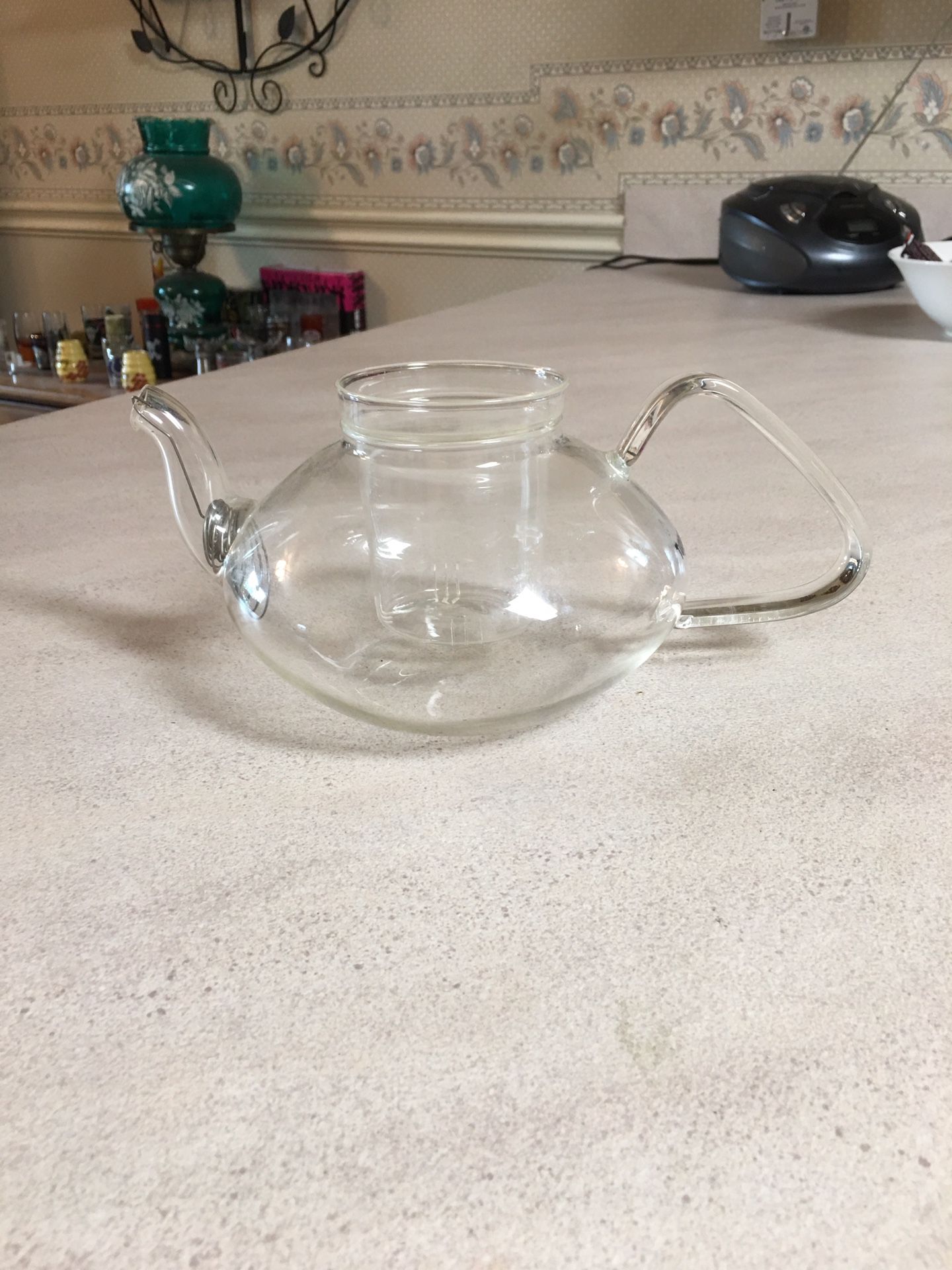 Tupperware teapot...no lid