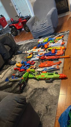 25 Like New Nerf Blasters