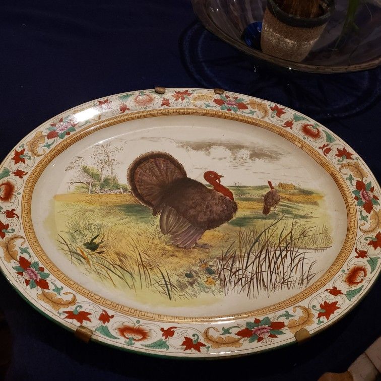 Vintage Holiday platter or wall hanging a great find