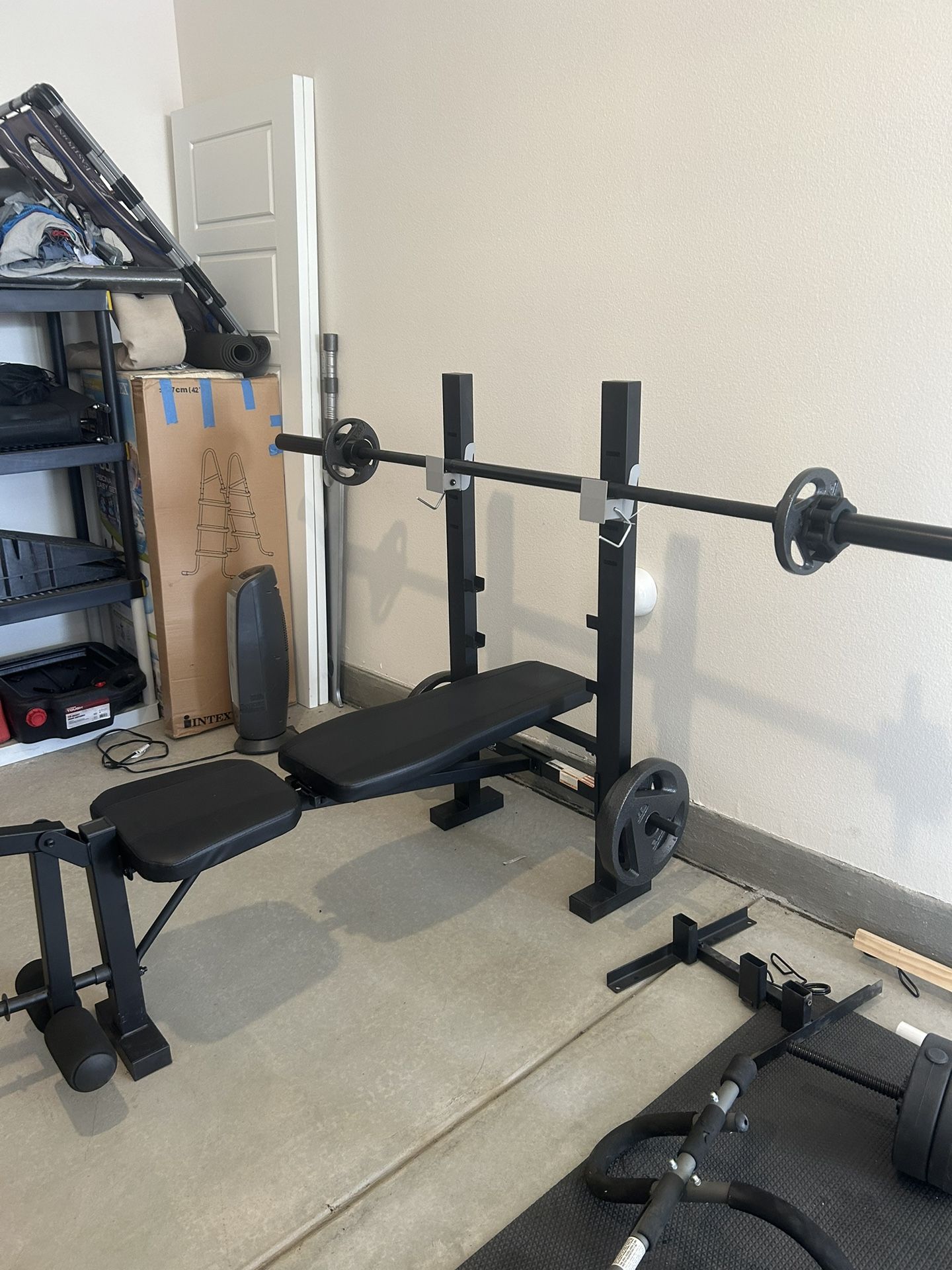 Bench Press (bench, bar, weights, clamps)