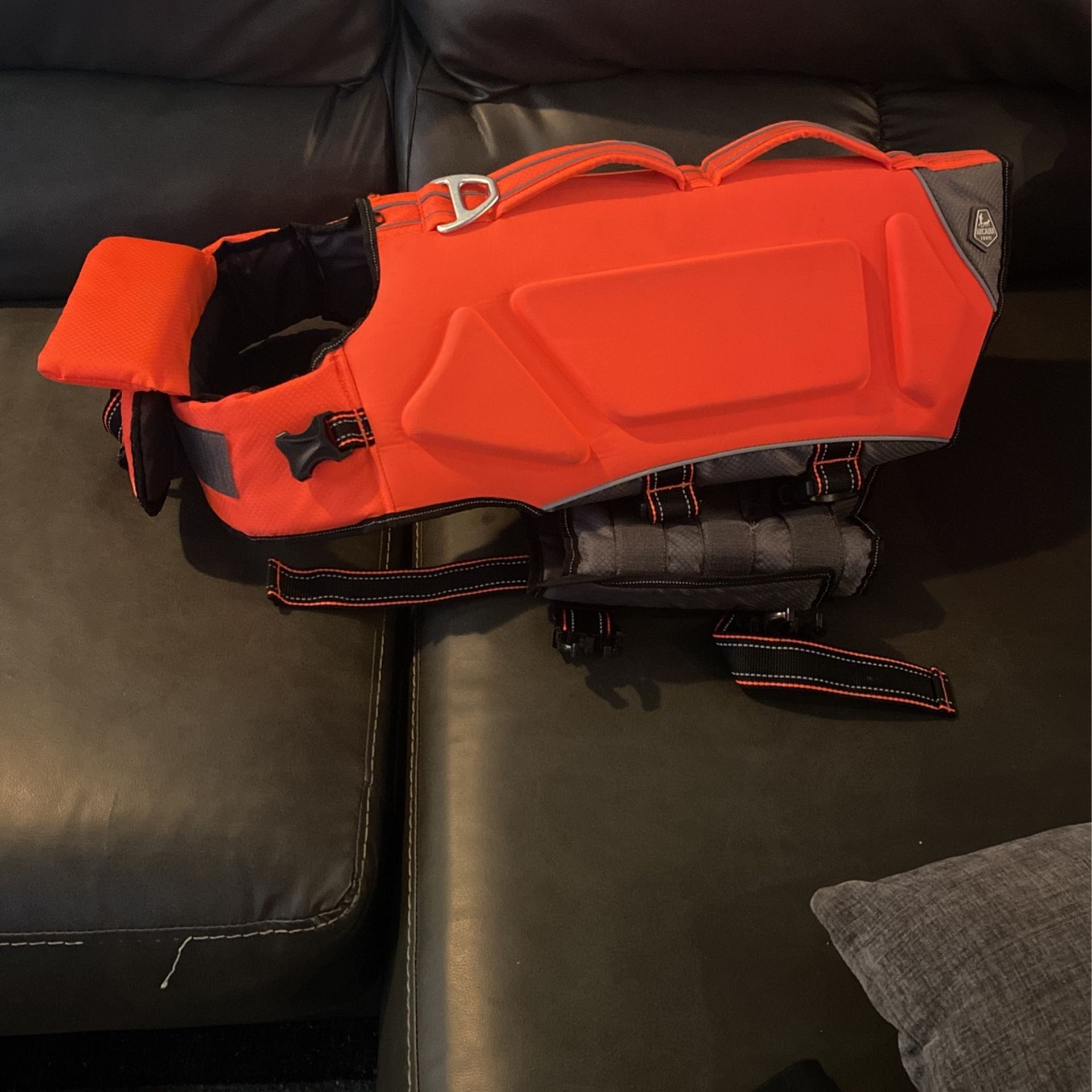 Extra large dog lifevest