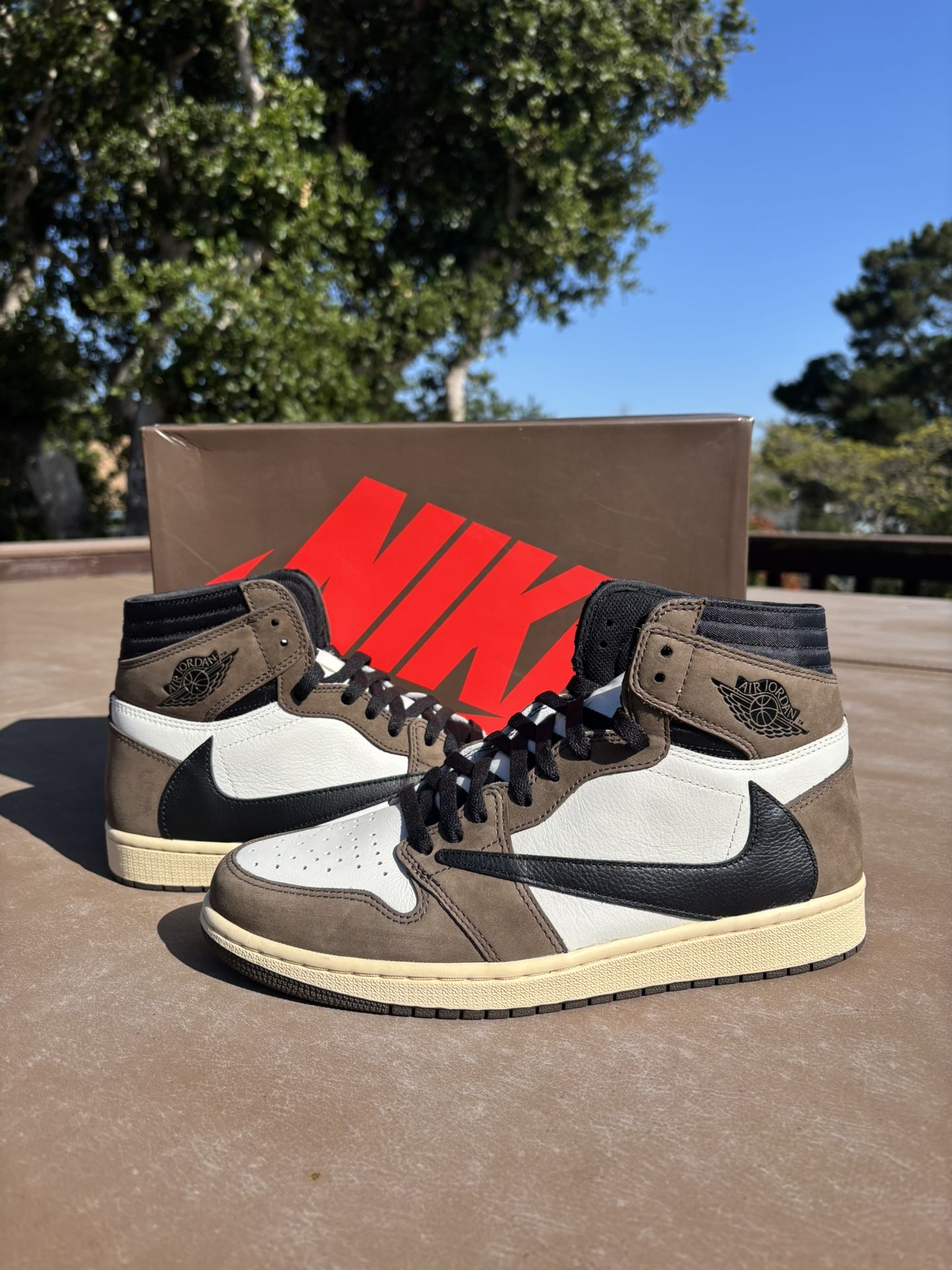 Jordan 1 Travis Scott Mocha High