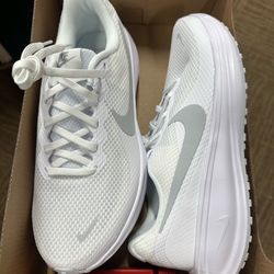 Nike women’s shoe 9.5 $50