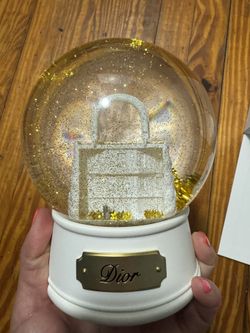 Dior Snow globe