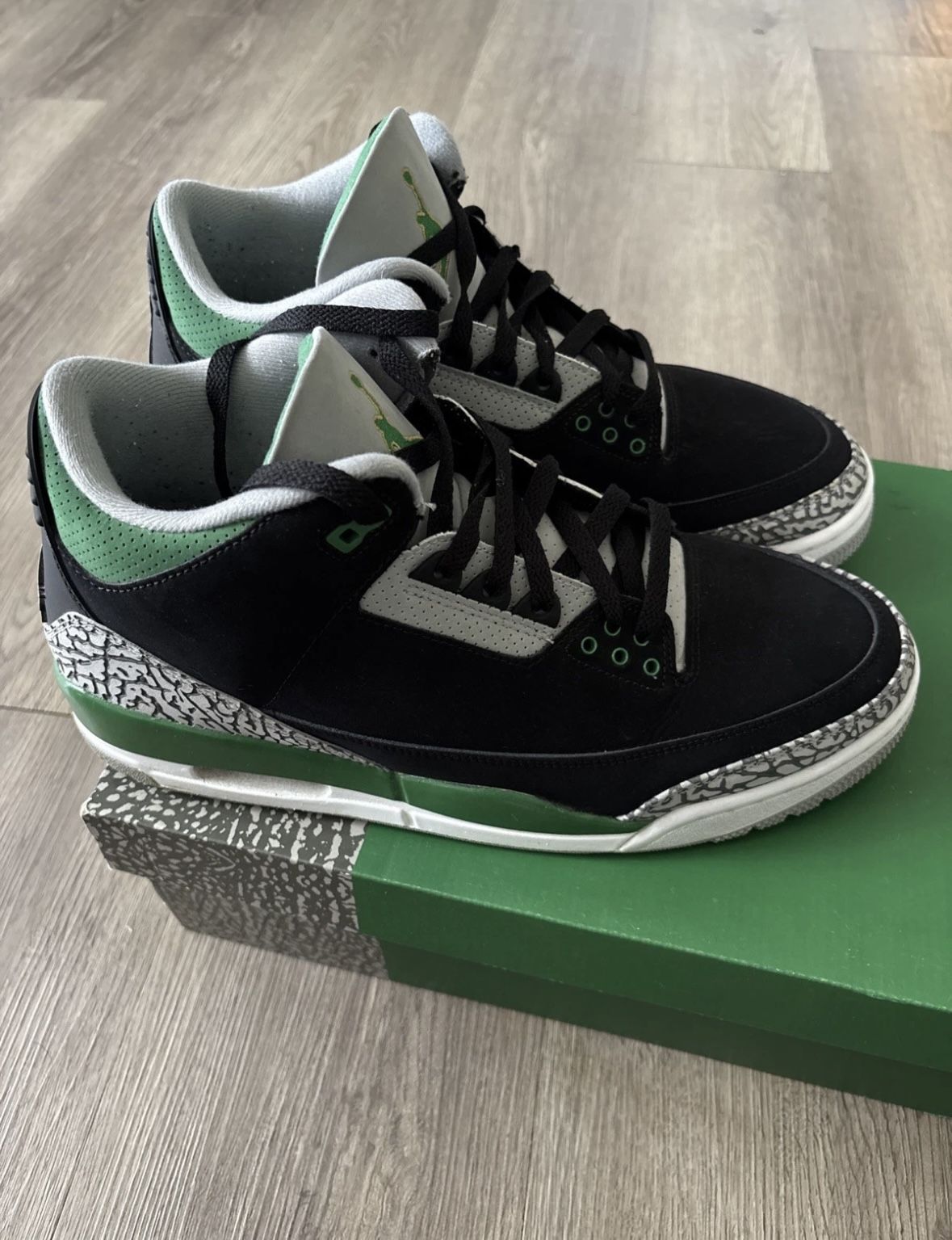 Air Jordan 3 “Pine Green” Size 11