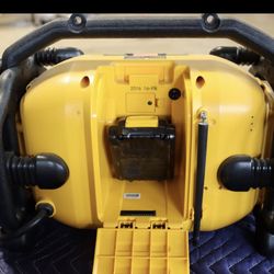 DeWLT Radio charge station DCR015