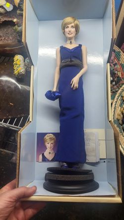 Princess Diana Franklin Mint Portrait Doll 17"