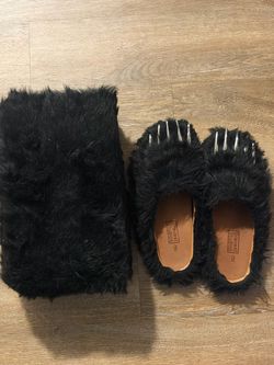 Bravest Studios Bear Claw Slippers and Mittens
