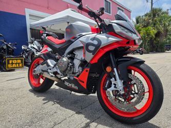 2021 Aprilia Tuono 660cc