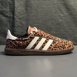 Adidas Breaknet sleek Leopard Woman’s Size 8 