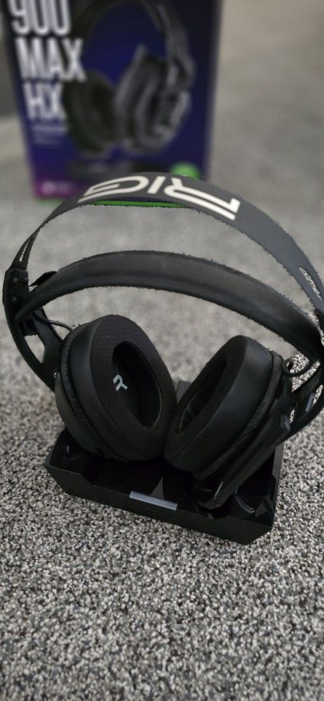 RIG 900 MAX Dual Wireless Gaming Headset with Bluetooth for Xbox, PlayStation, and PC - Multi-Function Charging Base