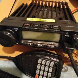 UHF Radio (Ham Radio)