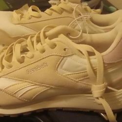 Reebok Classics Women's Size 10