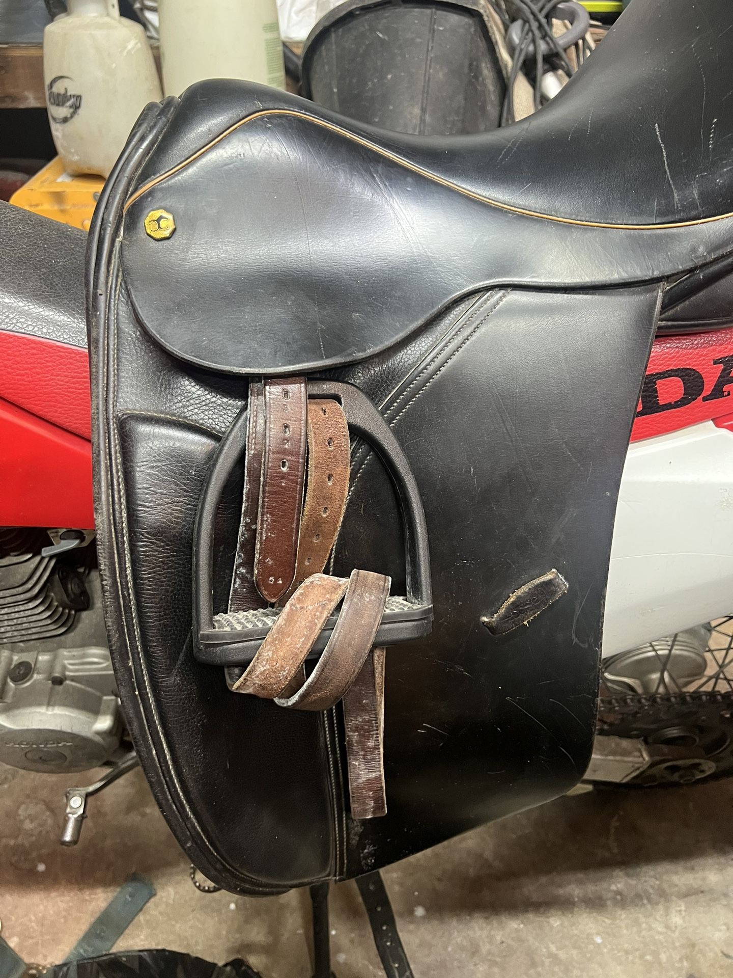 Exselle Saddle