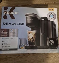 Keurig Hot & Iced Coffee Maker with Chill Tank - Complete Set - Excellent Condition
