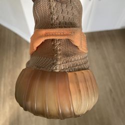 Men’s Size 13 Sneakers 