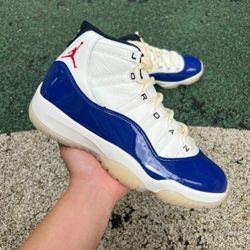 Air Jordan 11 Retro Blue White