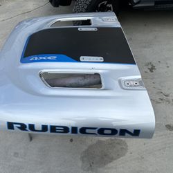 Jeep Rubicon GL And Gladiator Hood