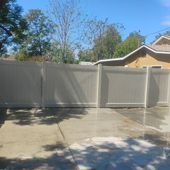 Gates y fence