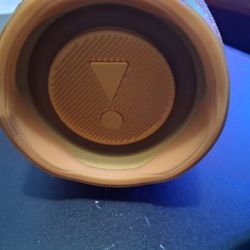 Jbl CHARGE4 BLUETOOTH SPEAKER