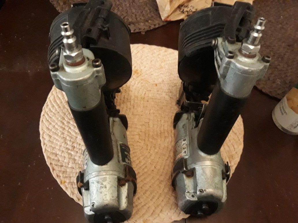 Pistola hitachi para roofing en venta for Sale in Des Moines, WA OfferUp
