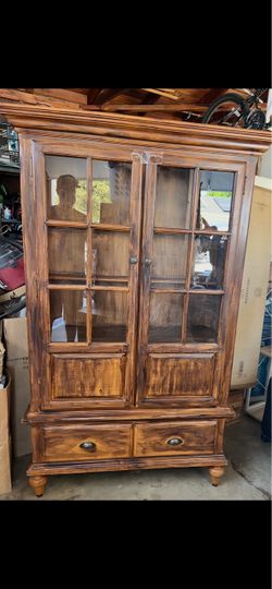 Wood Hutch