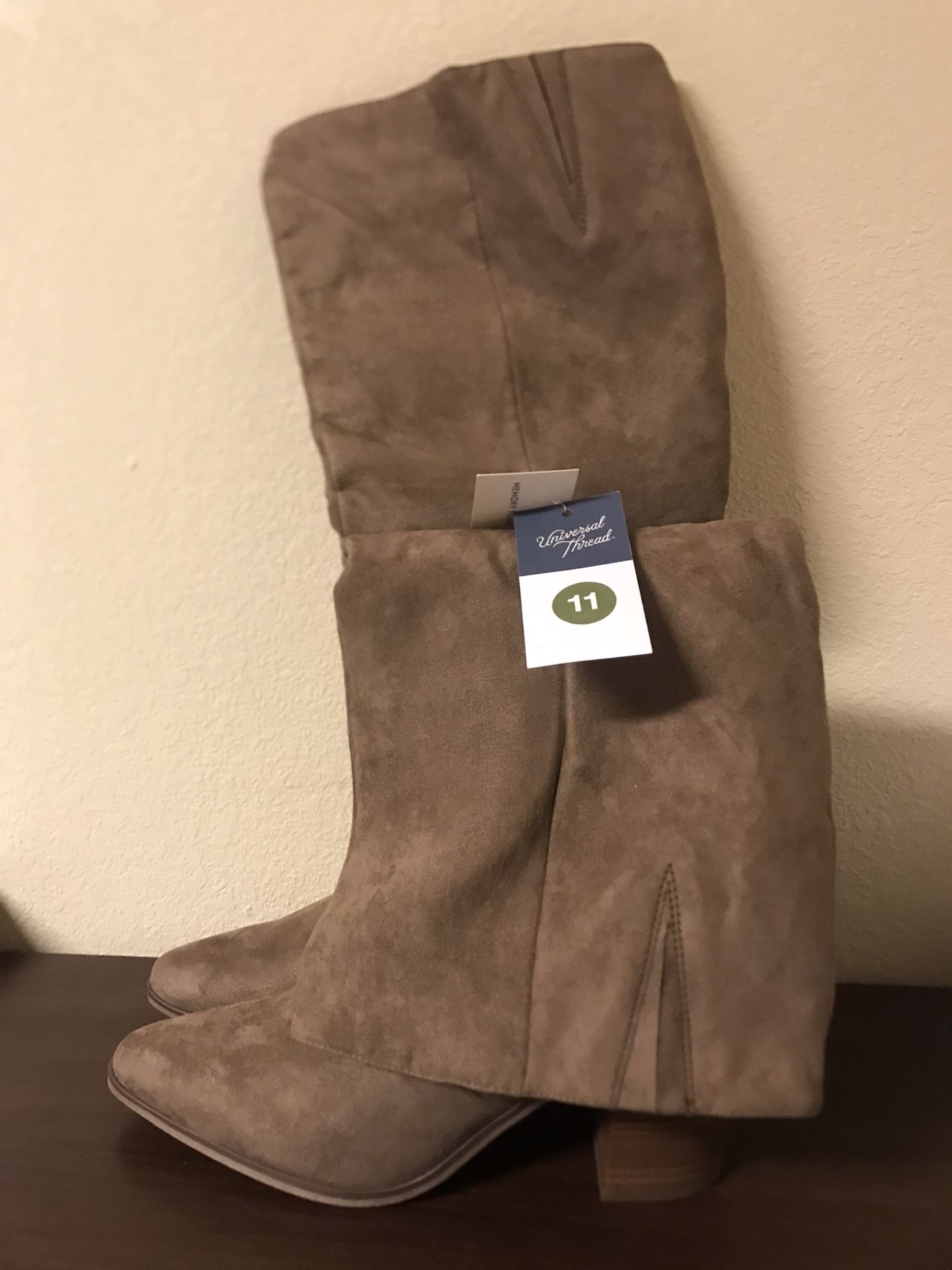 New Women’s Universal Thread Knee High Boots