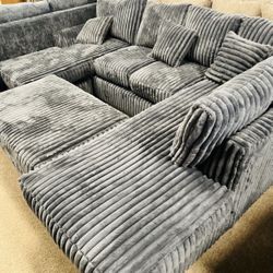 Cozy Vey Nice Sectional! 