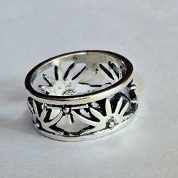CARVED FLORAL PATTERN NEW SIZE 8 QUALITY STAINLESS STEEL SILVER STUNNING  RING