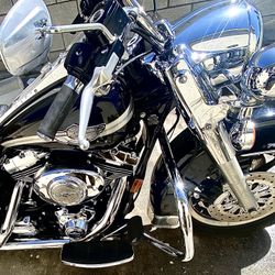 2003 100yr model Harley davidson 100 yr RoadKing 100 yr aniv