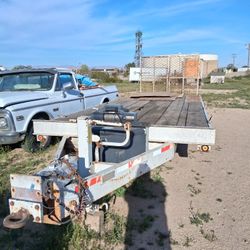 2000 Flat Bed 24. Foot