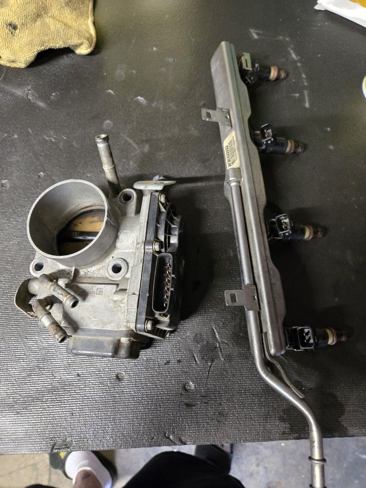 Honda Civic Si Fg2 2007 Throttle Body And Fuel Rail Injectors Parts