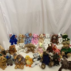Lots of mint condition collecetable benaie babies