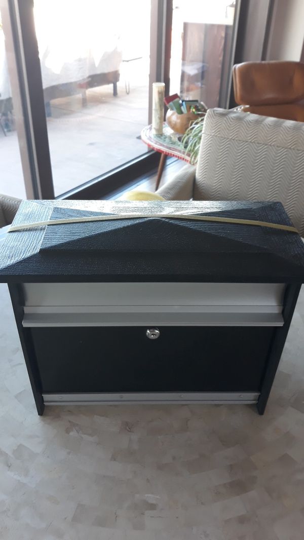 Mailsafe wall-mount locking mailbox. for Sale in San Diego, CA - OfferUp