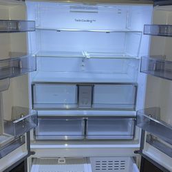 Refigerator 