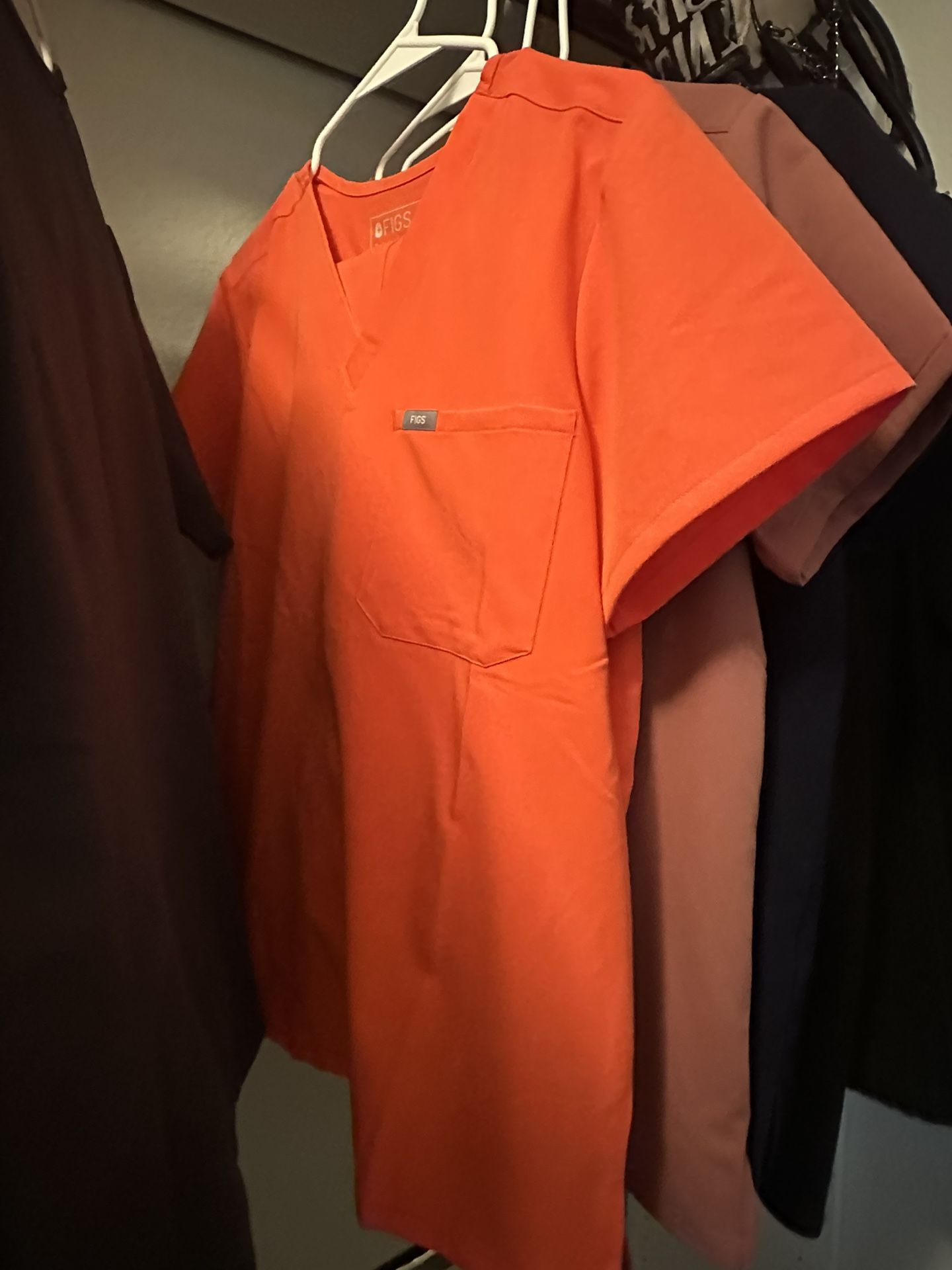 Figs Scrubs M