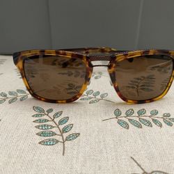 Tumi Bolte Tortoise Shell Frame Sunglasses With Zeiss Polarized Lenses