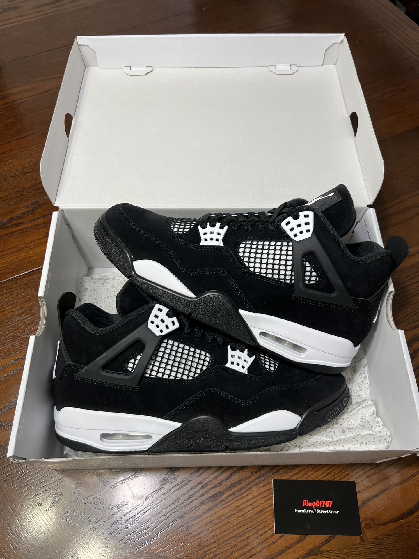 Jordan 4 White Thunder