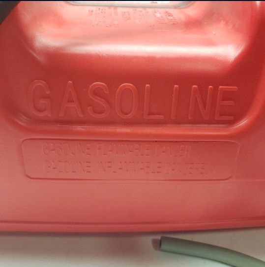 3 Gallon Portable Fuel Tank for Yamaha Mercury Engine with 3/8" Gas Hose Pump