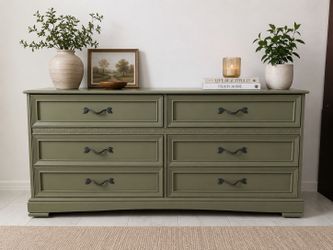 6-Drawer Dresser - Delivery Available.