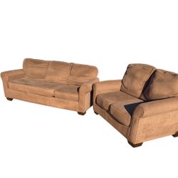 2-Piece Sofa Set – Couch + Loveseat (Good Condition)