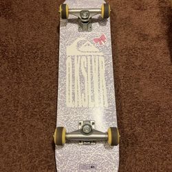 Quiksilver Girls Skateboard Size 7.8”