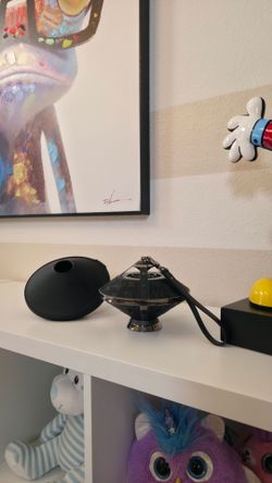 Louis Vuitton Horizon Light Up Speaker – Black – Complete Set