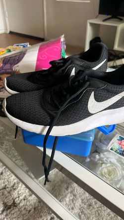 Nike Tanjun Women sz 9