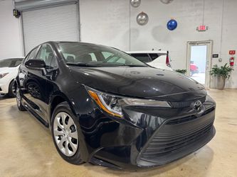 2026 Toyota Corolla LE – Solo 1,979 millas – Financiamiento