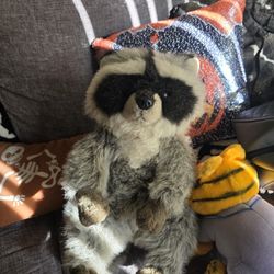 Lazyboy  Dealer Only Racoon